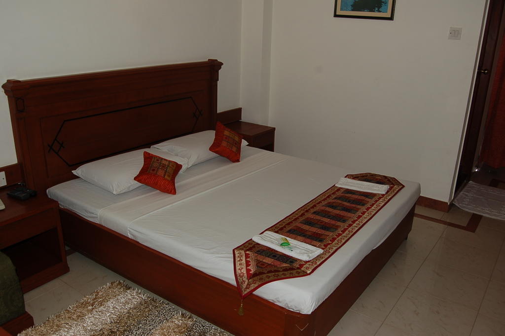 Hotel Kanishka Phg Bangalore Habitación foto
